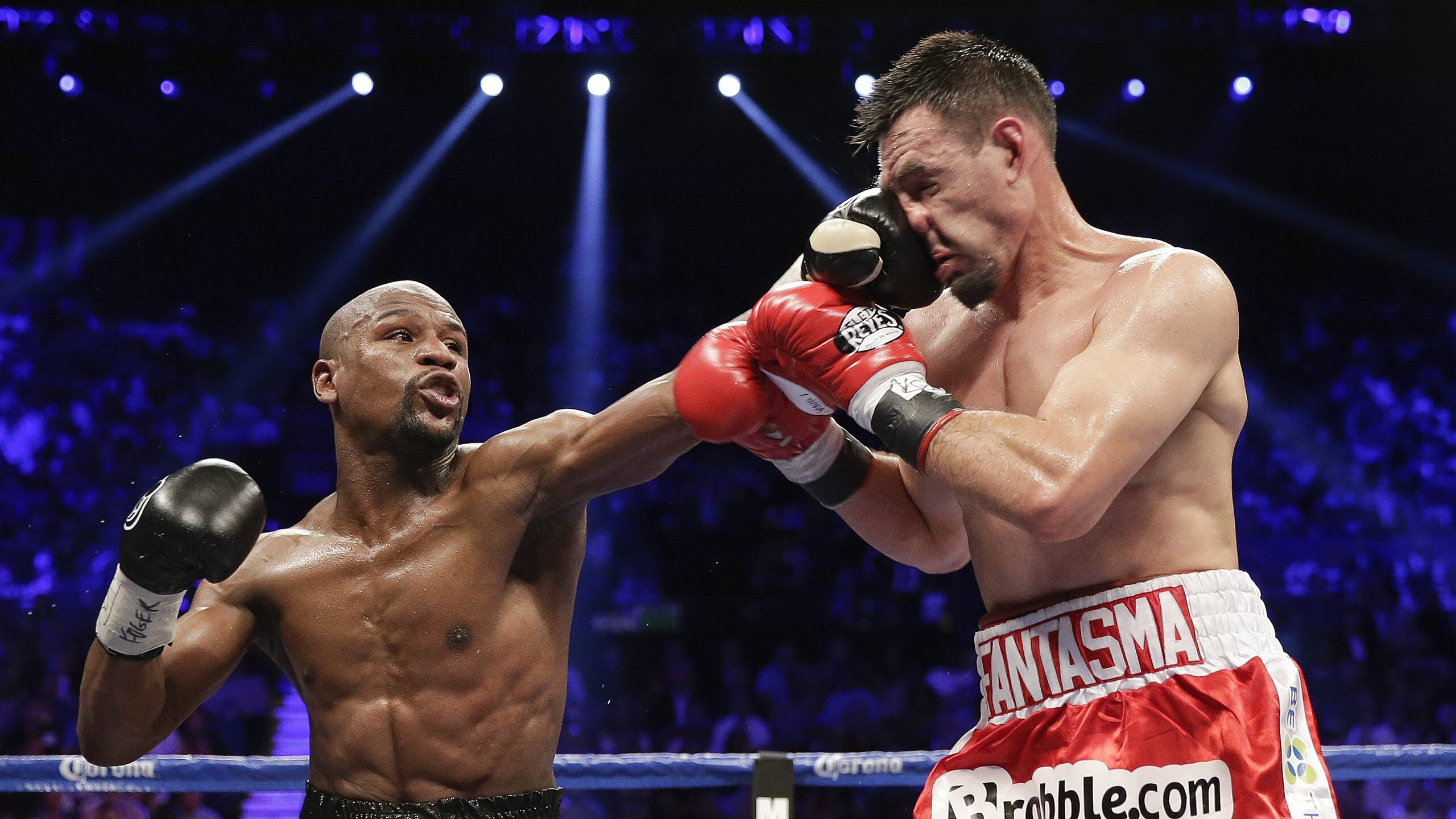 世界雪车锦标赛 德国四人雪车队再夺冠军 小数点差距决定金银归属